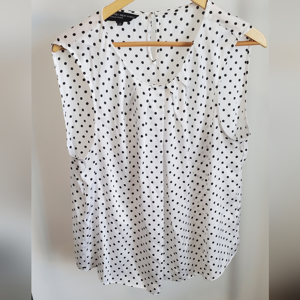Polka dot sleeveless blouse